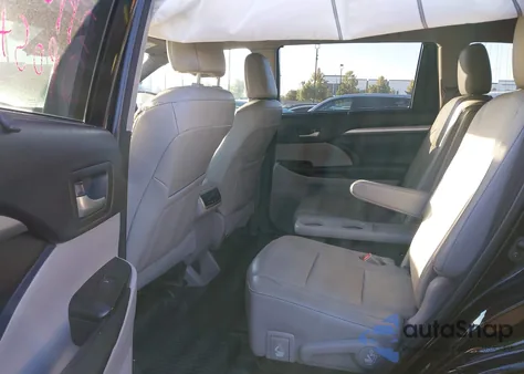 2018 Toyota Highlander Xle from USA, damaged, VIN 5TDKZRFH7JS550469